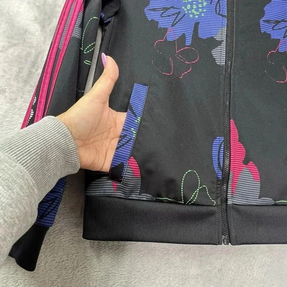 Adidas Girls Black Floral Printed‎ 3-Striped Zip Up Tricot Jacket AP4532 Sz L 14 - Picture 3 of 13